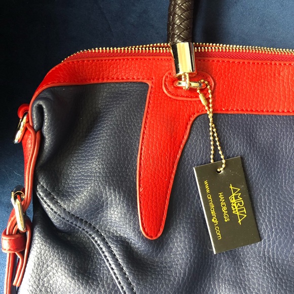 NWT Amrita Singh Navy and Red Shoulder Bag - Picture 2 of 8